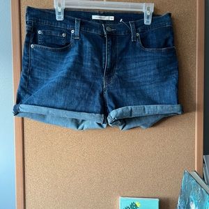 Mid length shorts